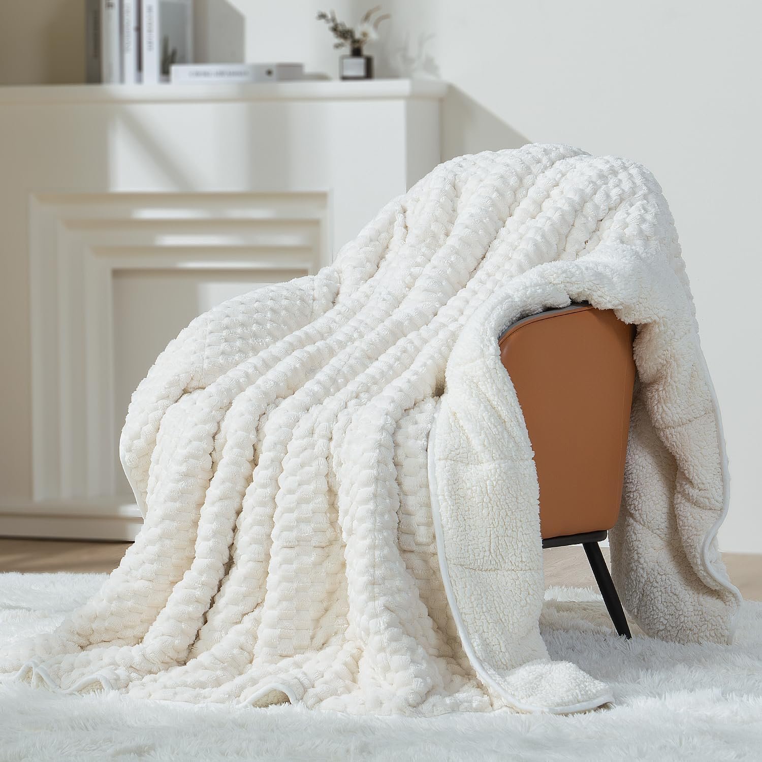 Mr. Sandman Weighted Blankets for Adults, Queen Size 60 x 80 Inches, 15lbs | Machine Washable; Soft Warm Sherpa Fleece; Jacquard Flannel with Glass Beads; Heavy Throw for Sleep and Calm; Cream White